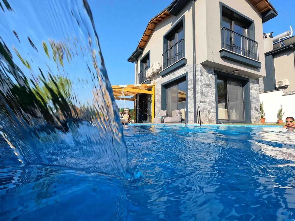 Akyaka Kitesurf Villas 1 Tuem Villa Oezel Havuz Ve Bahceli Mugla